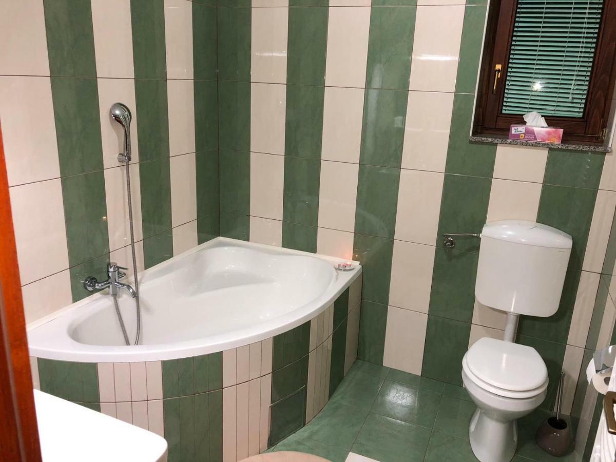 Apartment Golden Fields Smoljanac Dış mekan fotoğraf