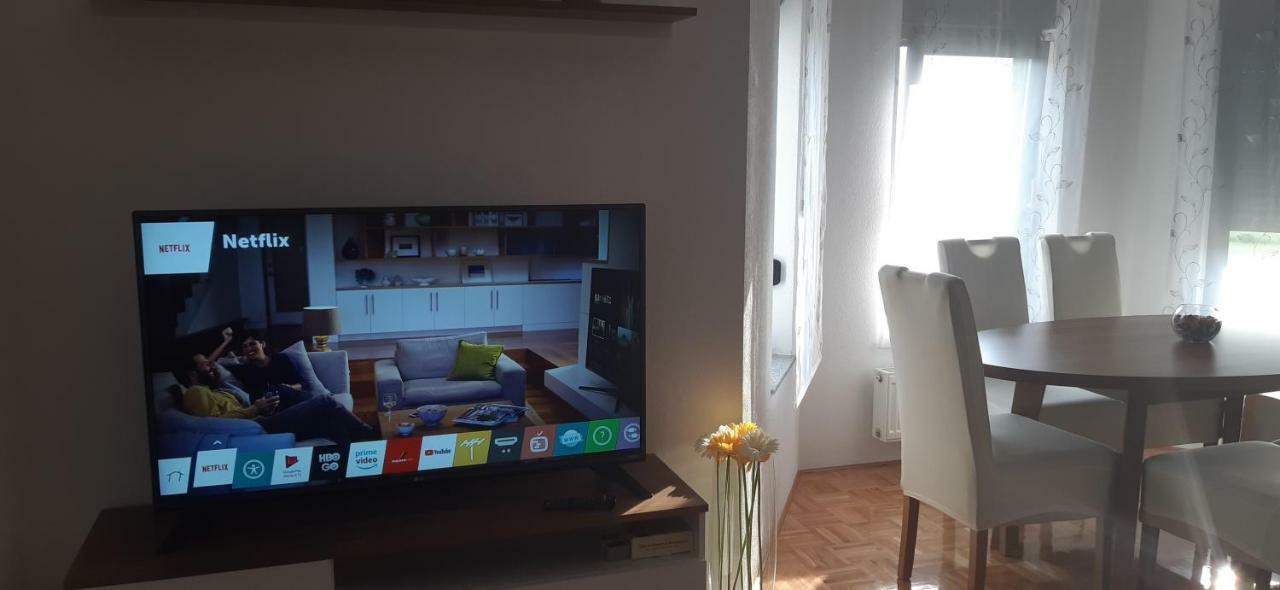 Apartment Golden Fields Smoljanac Dış mekan fotoğraf