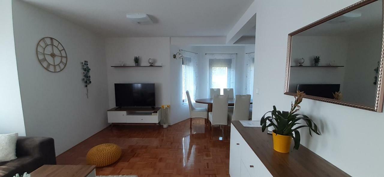 Apartment Golden Fields Smoljanac Dış mekan fotoğraf